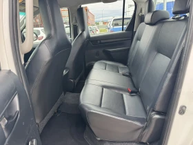 Toyota Hilux 2.4D 4X4 72 000 KM, снимка 10