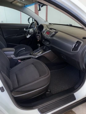Kia Sportage 2.0i Automatic  - 10780 € / 21083.85 лв. - 17000060 9