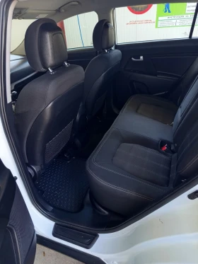 Kia Sportage 2.0i Automatic  - 10780 € / 21083.85 лв. - 17000060 10