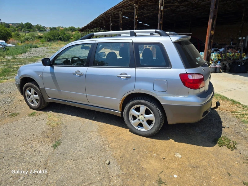 Mitsubishi Outlander 2.0 136к.с, снимка 8 - Автомобили и джипове - 51121256