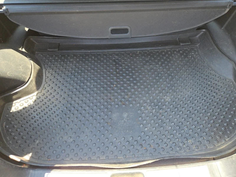 Mitsubishi Outlander 2.0 136к.с, снимка 5 - Автомобили и джипове - 51121256