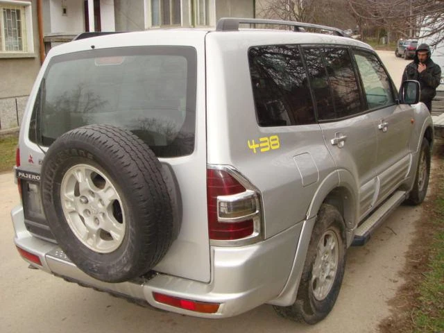 Mitsubishi Pajero 3.2DID, снимка 2 - Автомобили и джипове - 46834392