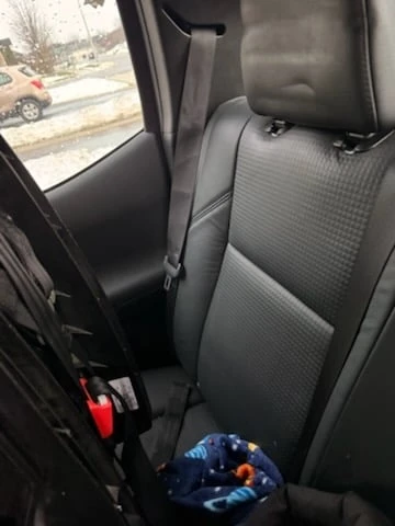 Toyota Tacoma * 4x4 Double Cab SB * CARFAX * БЕЗ ПЪРВОНАЧАЛНА ВН, снимка 11 - Автомобили и джипове - 53134855