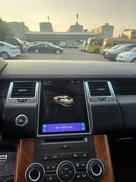 Land Rover Range Rover Sport 3.0D, снимка 9 - Автомобили и джипове - 54500512
