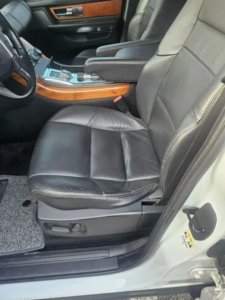 Land Rover Range Rover Sport 3.0D, снимка 15 - Автомобили и джипове - 54500512