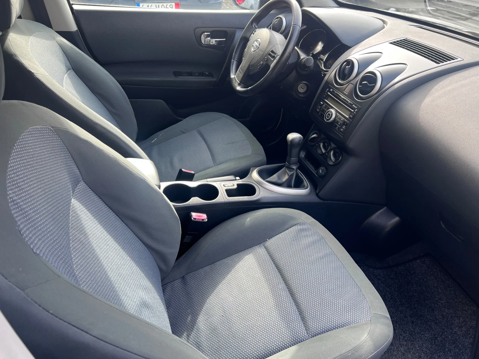 Nissan Qashqai 1.6 i Facelift  | Mobile.bg   14