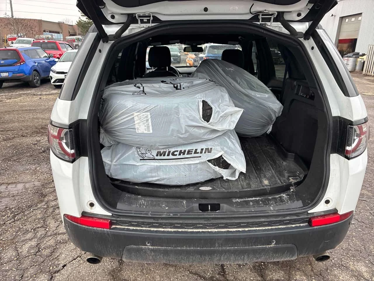 Land Rover Discovery Sport * HSE * PANO* KEYLESS* ПАНО* , снимка 15 - Автомобили и джипове - 53797208