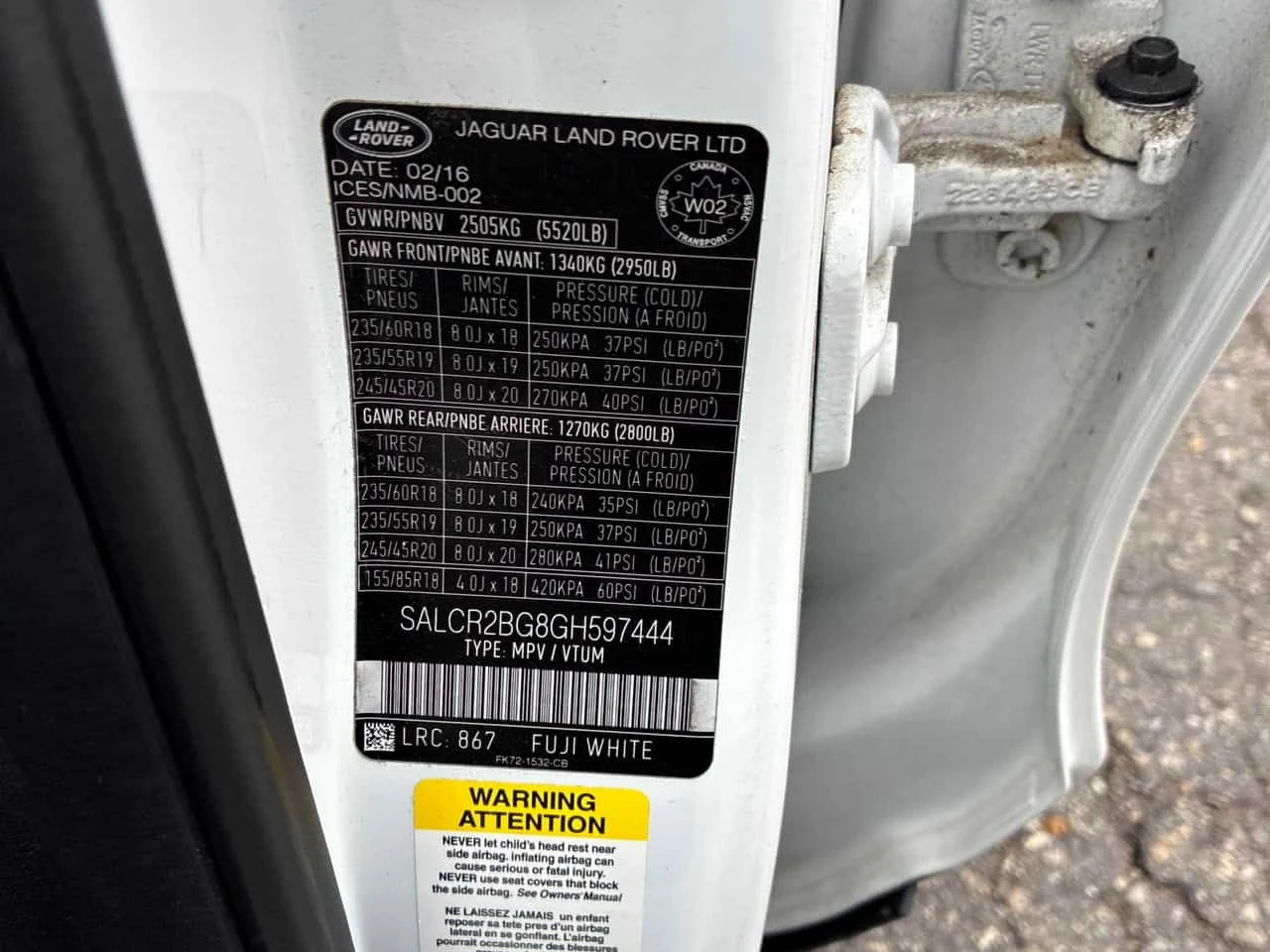 Land Rover Discovery Sport * HSE * PANO* KEYLESS* ПАНО* , снимка 10 - Автомобили и джипове - 53797208