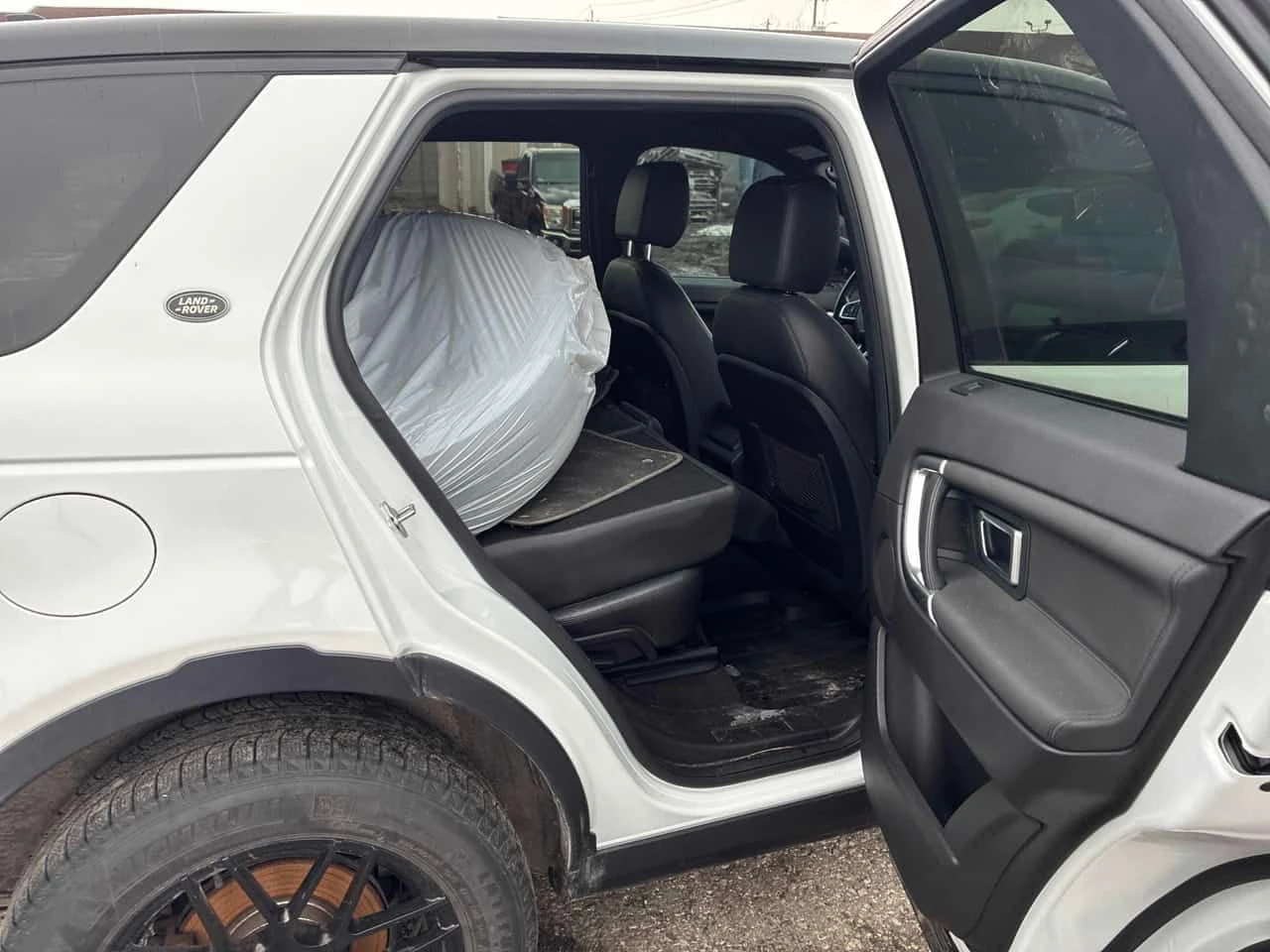 Land Rover Discovery Sport * HSE * PANO* KEYLESS* ПАНО* , снимка 17 - Автомобили и джипове - 53797208