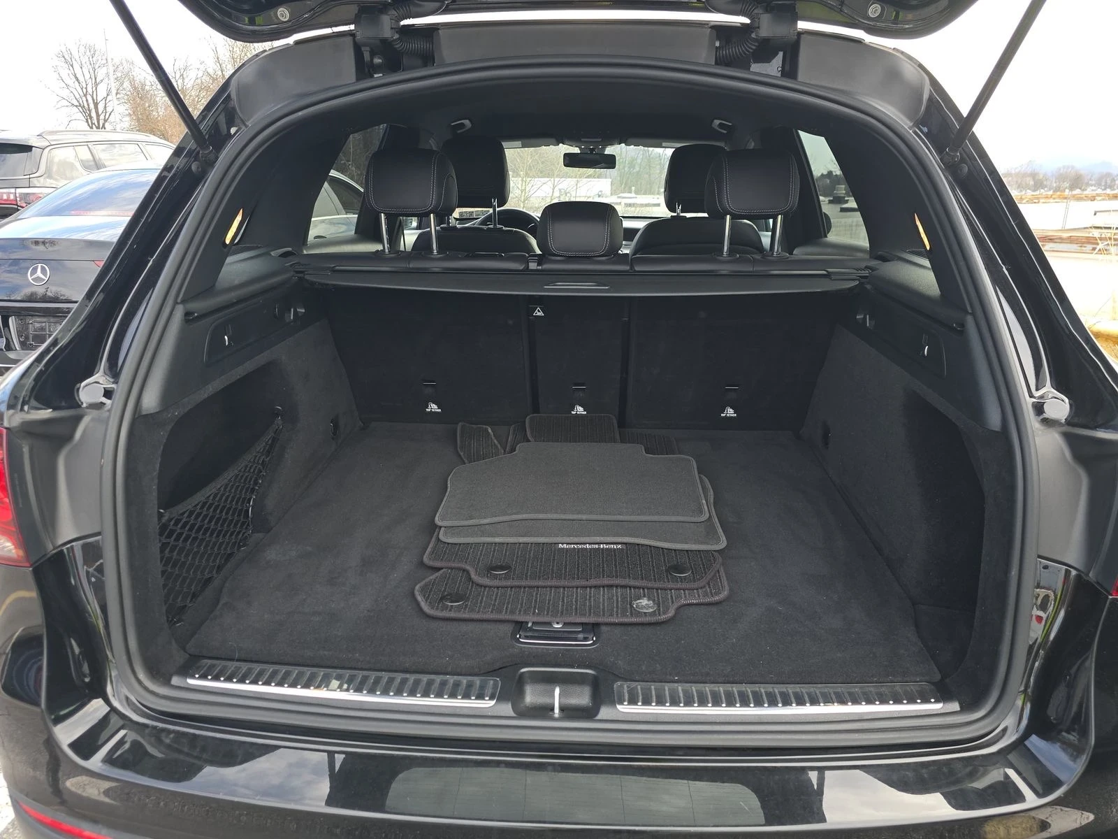 Mercedes-Benz GLC 300 4MATIC, снимка 15 - Автомобили и джипове - 53859532