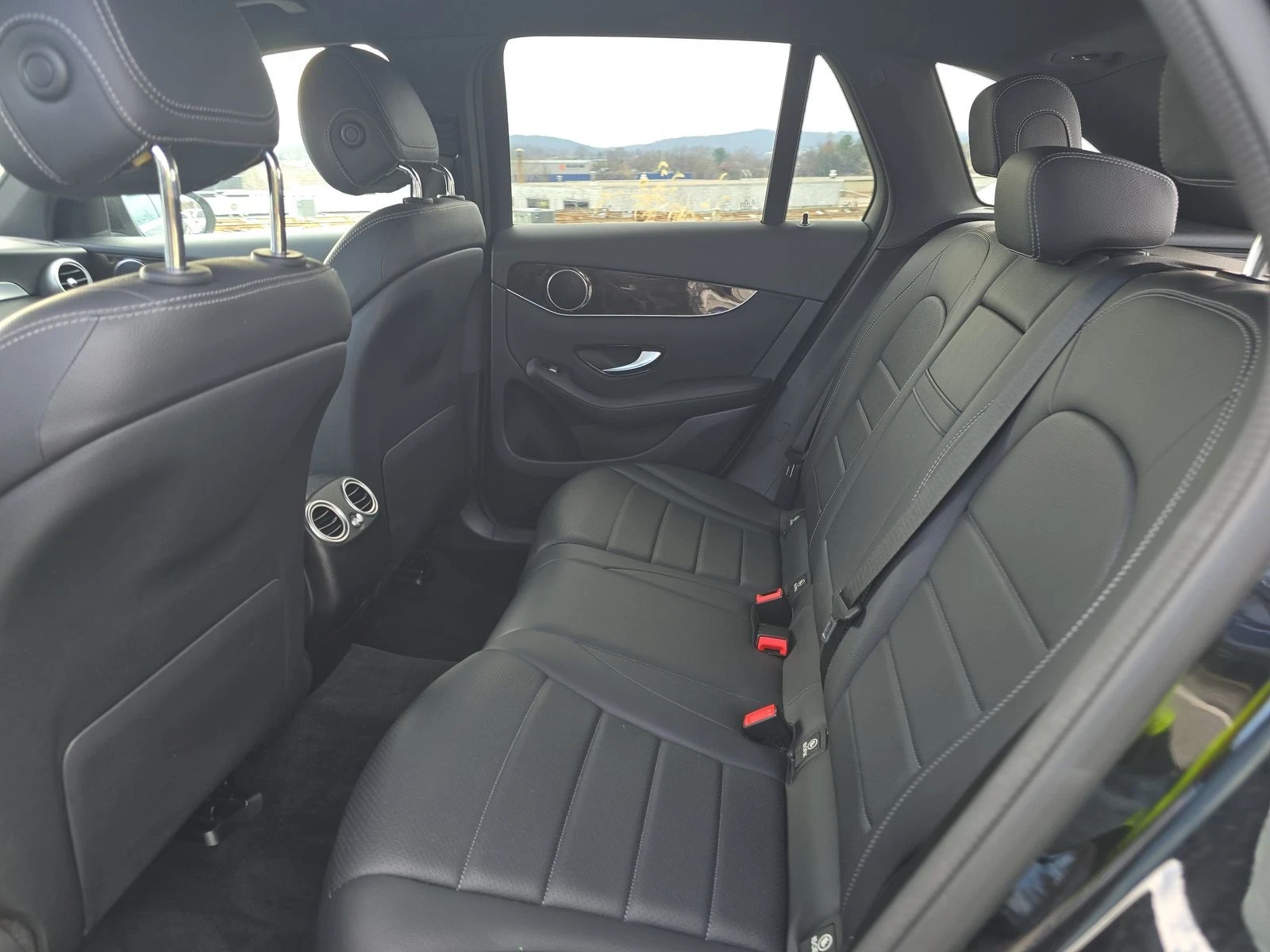 Mercedes-Benz GLC 300 4MATIC, снимка 12 - Автомобили и джипове - 53859532