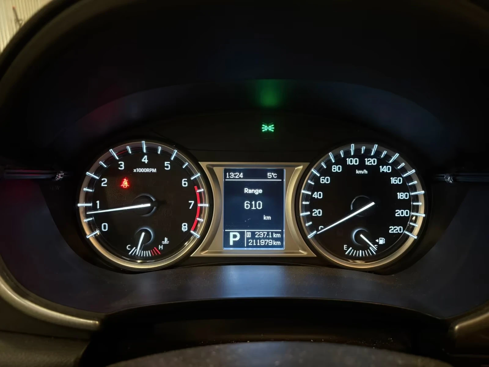 Suzuki Vitara 1.6benzin aut.  120ps 2WD DK, снимка 12 - Автомобили и джипове - 54085648