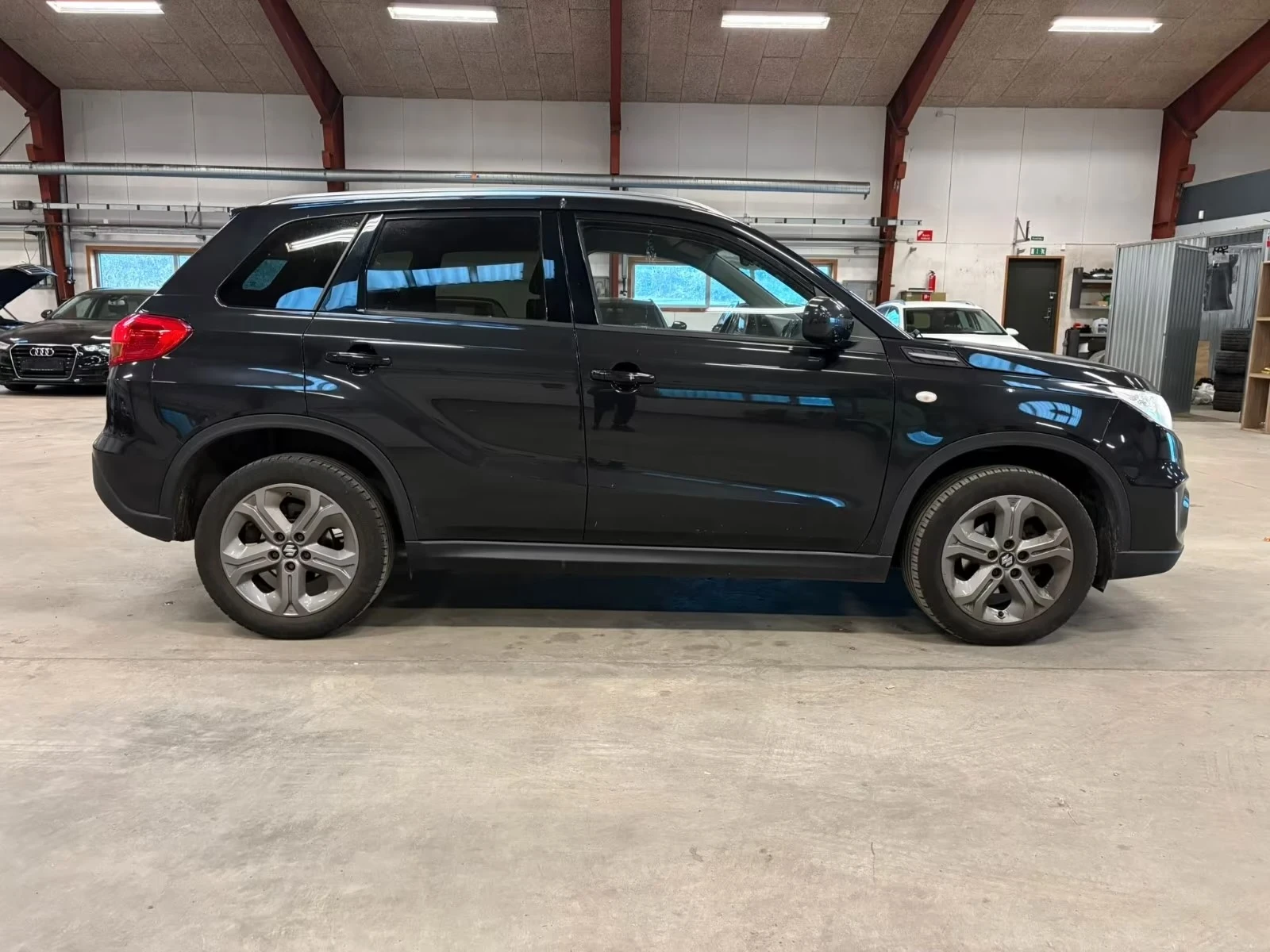 Suzuki Vitara 1.6benzin aut.  120ps 2WD DK, снимка 8 - Автомобили и джипове - 54085648