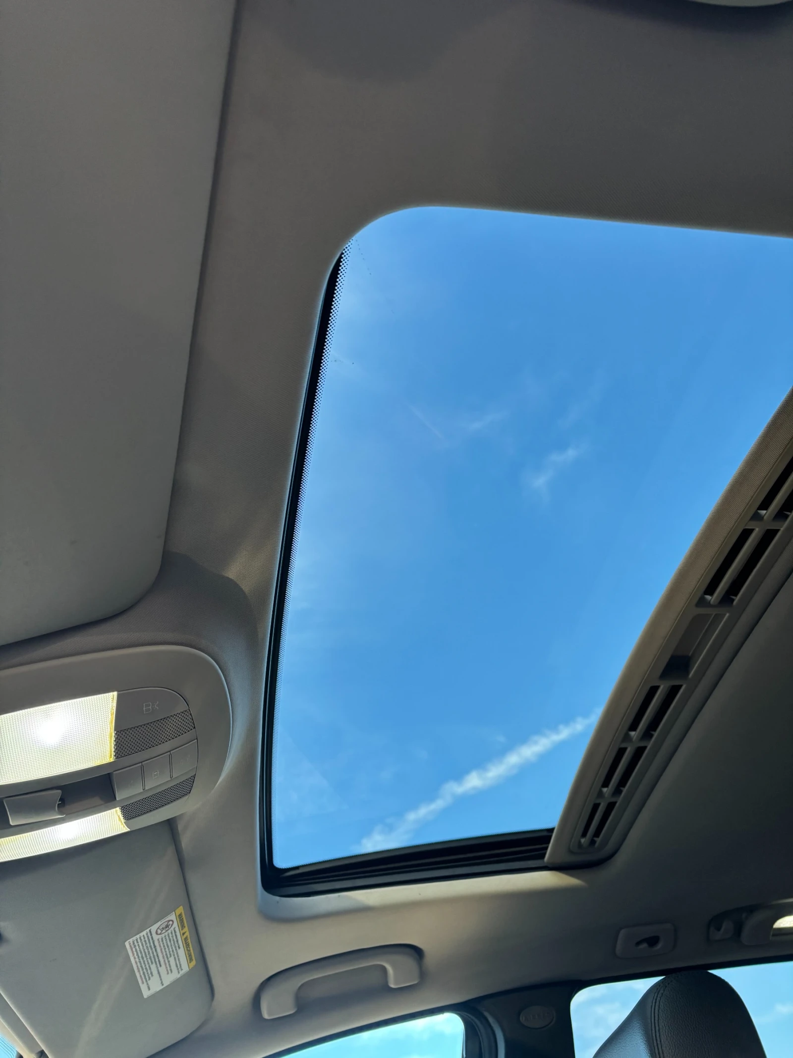 Mercedes-Benz ML 320 Mercedes-Benz ML 320 ОБСЛУЖЕН - Android Auto CarPl, снимка 9 - Автомобили и джипове - 54321758