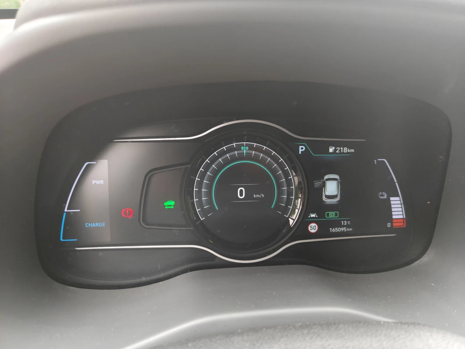 Hyundai Kona Executive, снимка 8 - Автомобили и джипове - 54485328