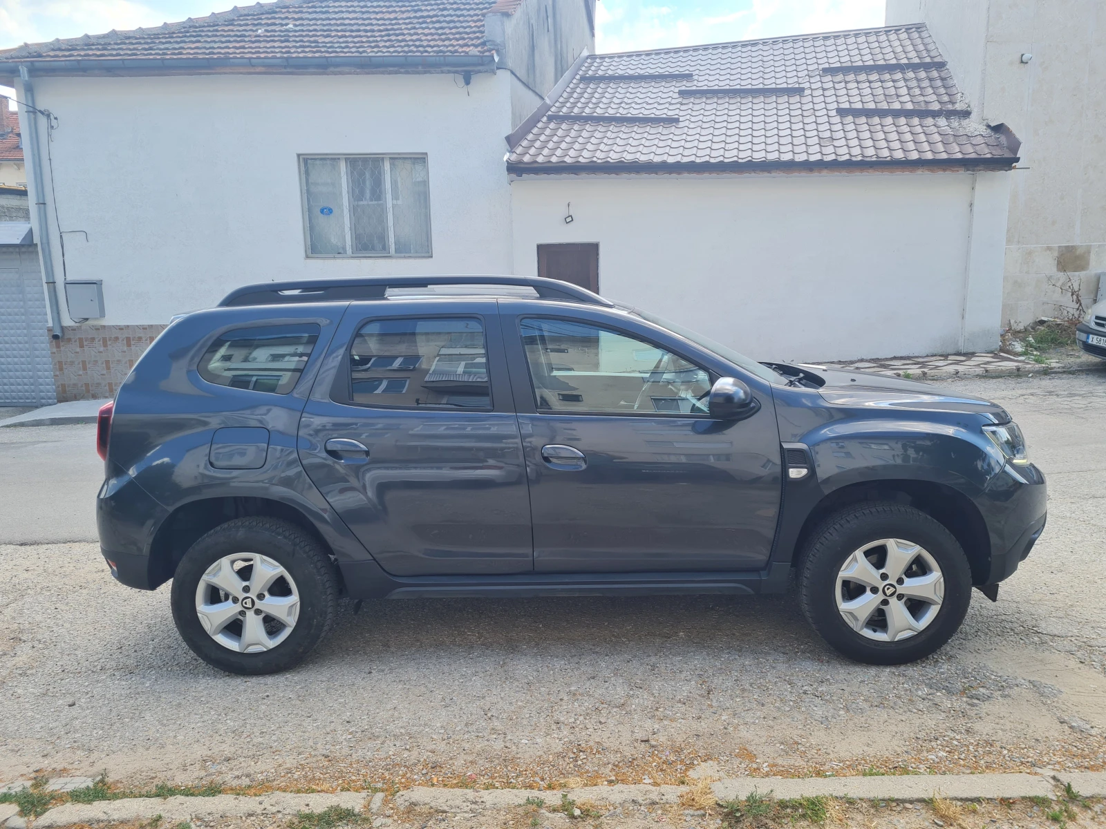 Dacia Duster 1.0 ГАЗ, снимка 5 - Автомобили и джипове - 55142231