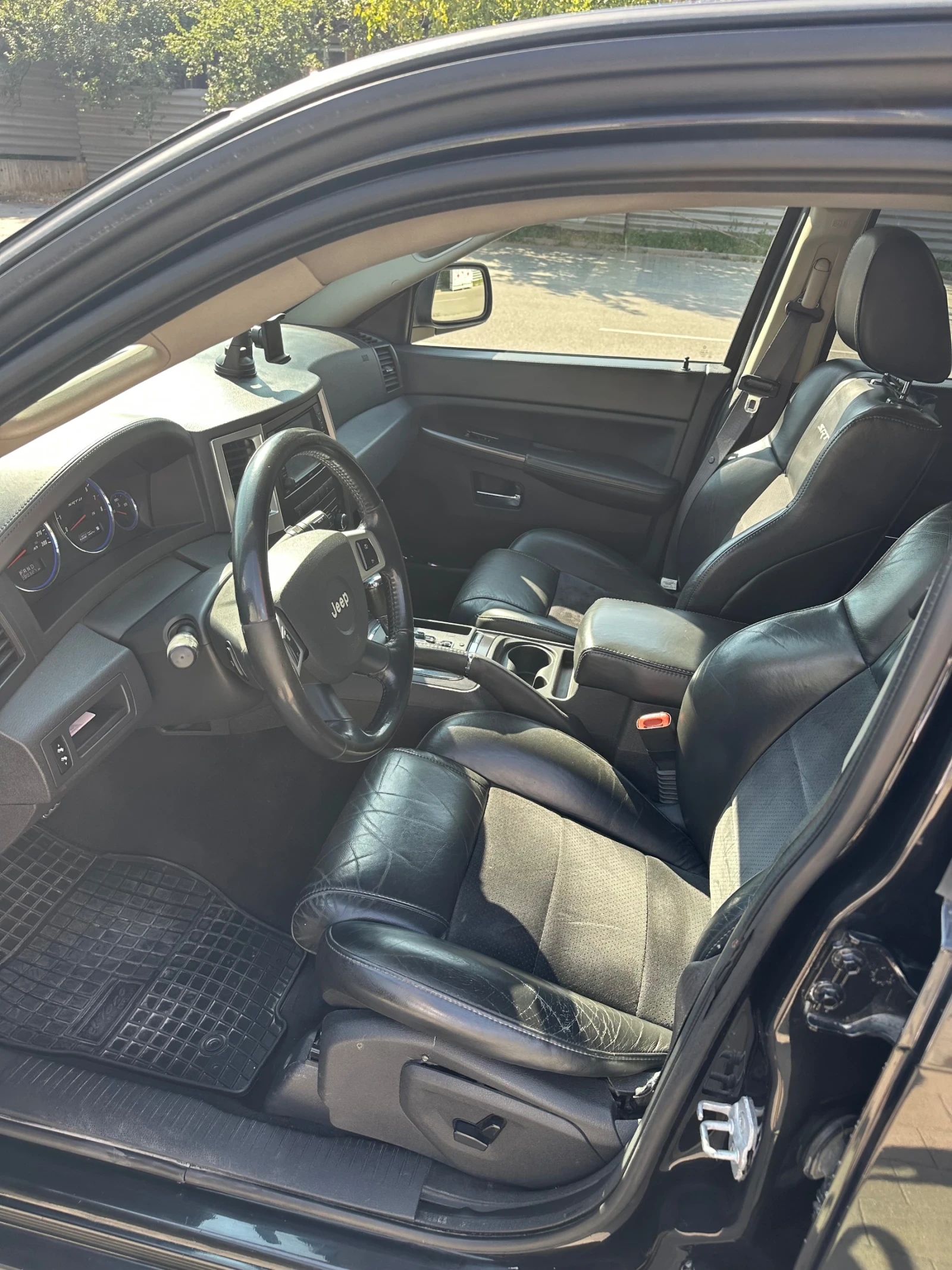 Jeep Grand cherokee 6.1  SRT 8, снимка 8 - Автомобили и джипове - 55680735