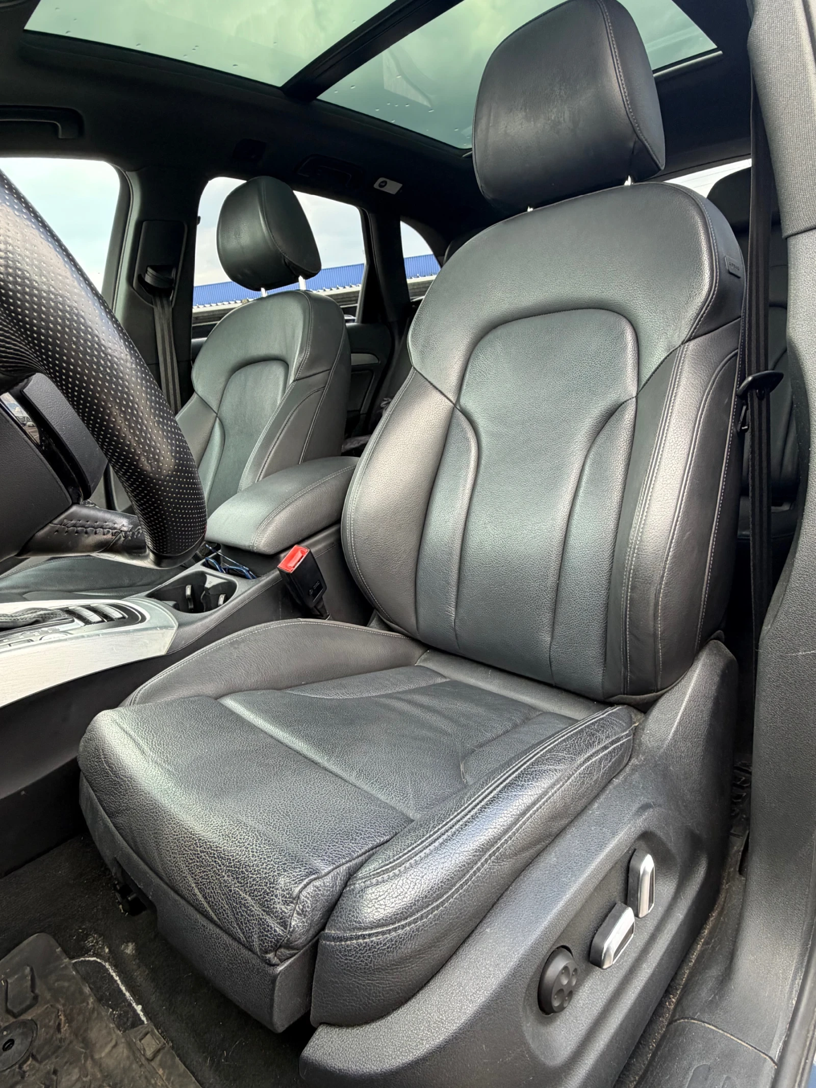 Audi Q5 2.0 ST-LINE, снимка 6 - Автомобили и джипове - 55748156