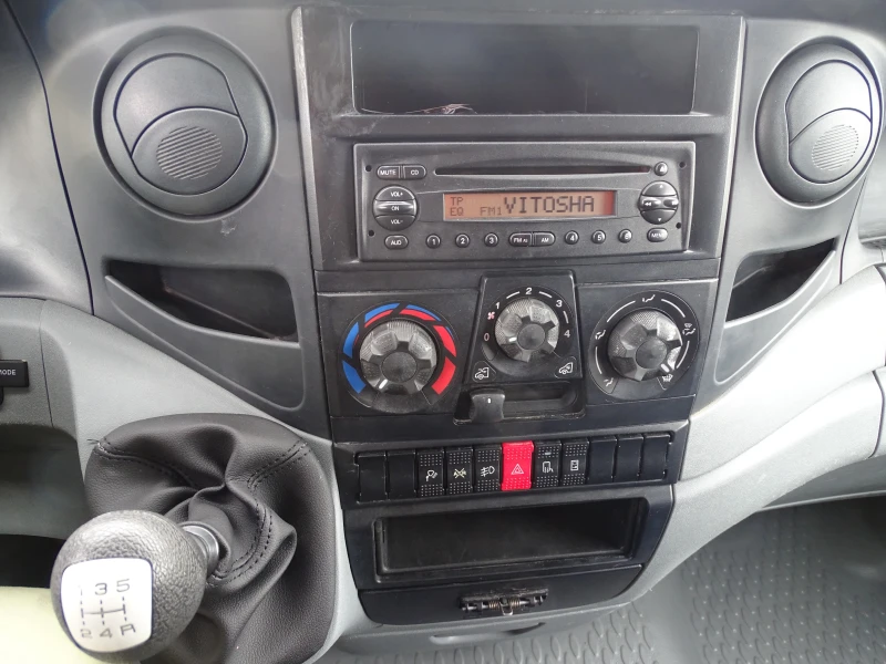 Iveco Daily 35S14, снимка 11 - Бусове и автобуси - 50387778