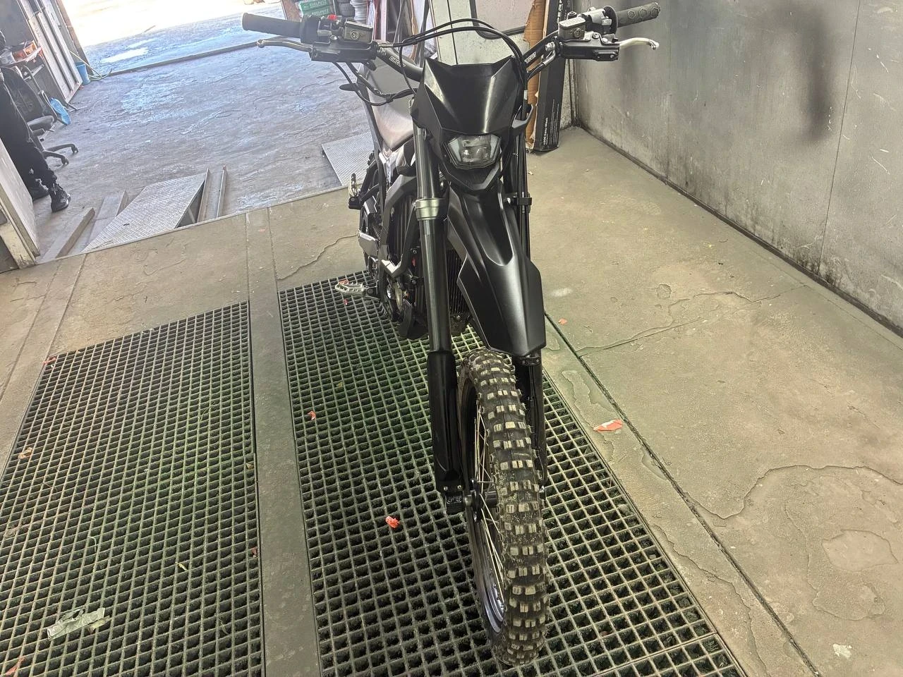 Surron Ultra Bee, снимка 7 - Мотоциклети и мототехника - 53739793