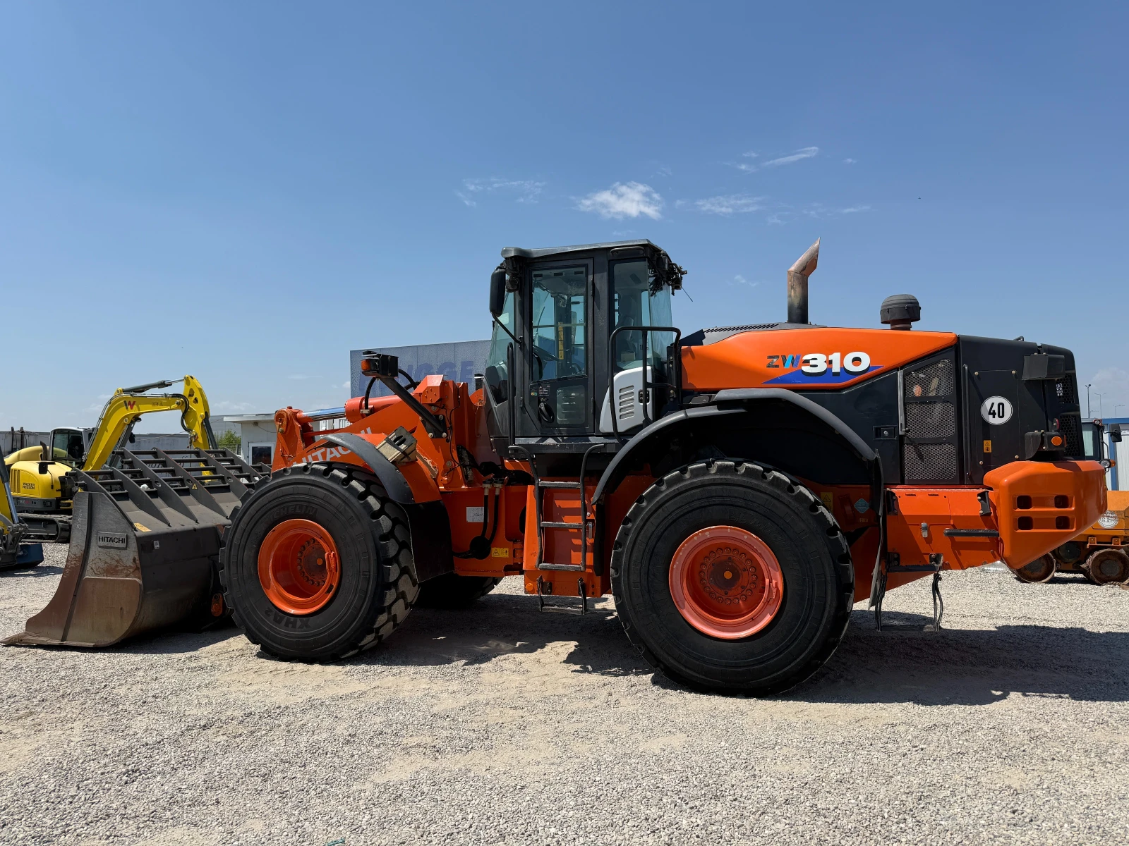 Челен товарач Hitachi ZW 310-6, снимка 6 - Индустриална техника - 55069709