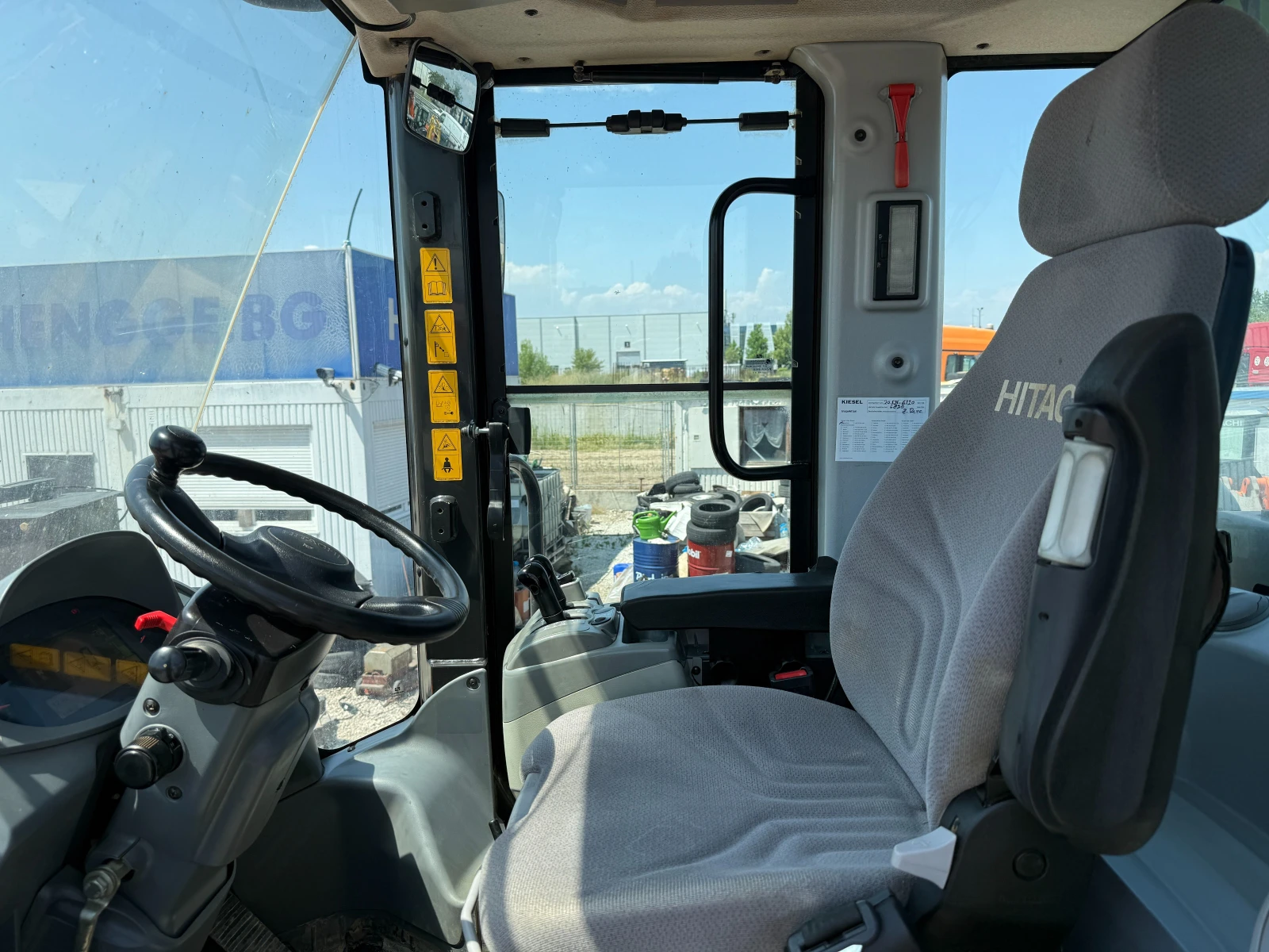 Челен товарач Hitachi ZW 310-6, снимка 12 - Индустриална техника - 55069709