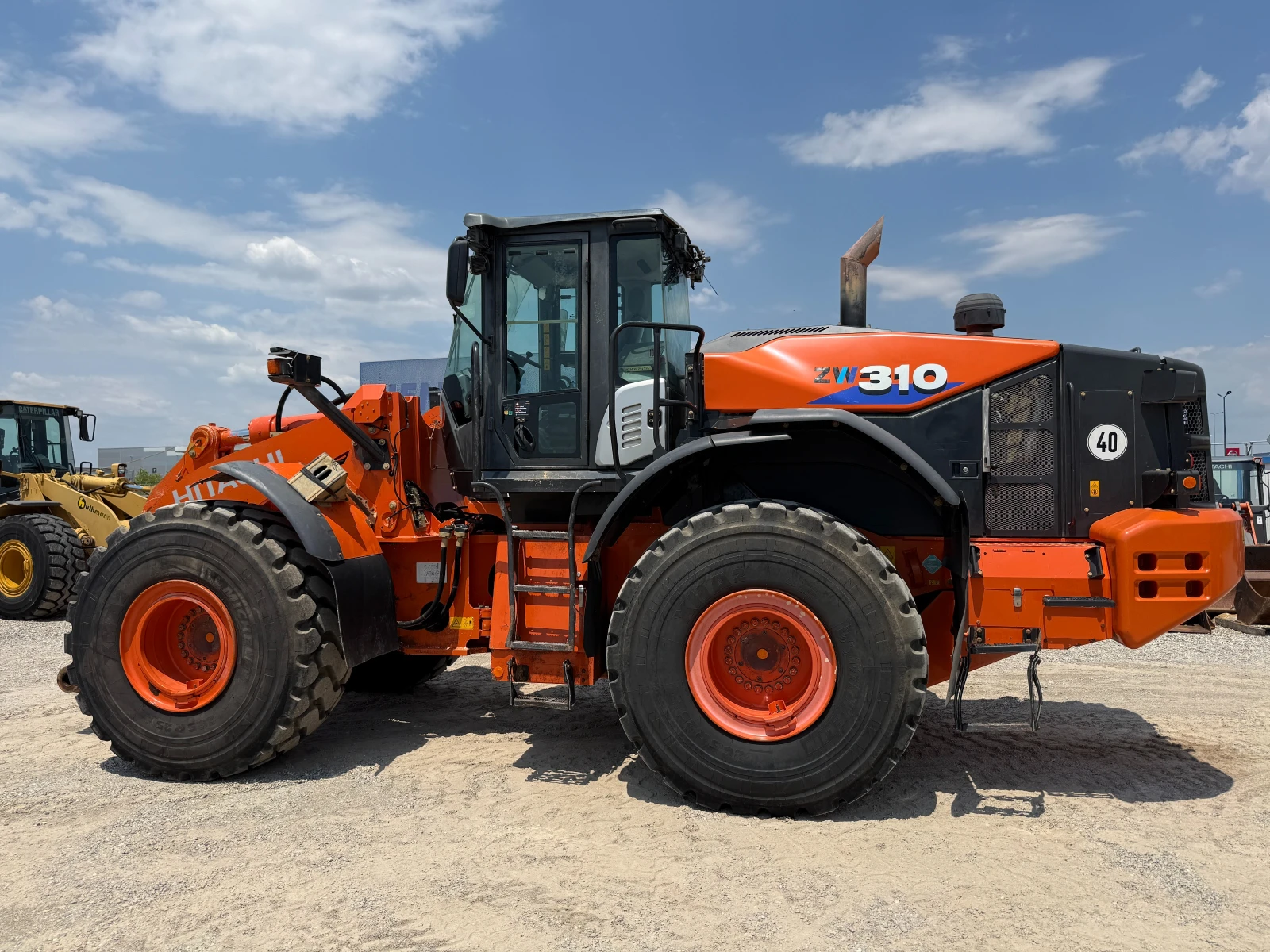 Челен товарач Hitachi ZW 310-6, снимка 2 - Индустриална техника - 55069709
