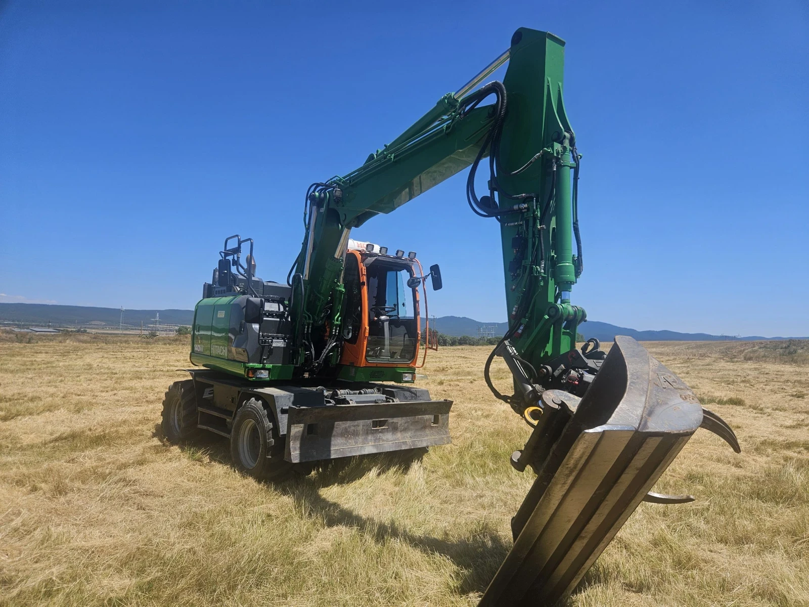 Багер Hitachi 140W, снимка 4 - Индустриална техника - 55477592