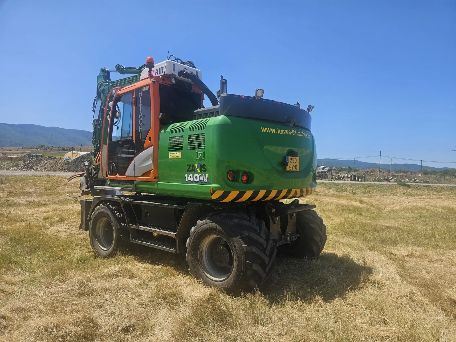 Багер Hitachi 140W, снимка 2 - Индустриална техника - 55477592