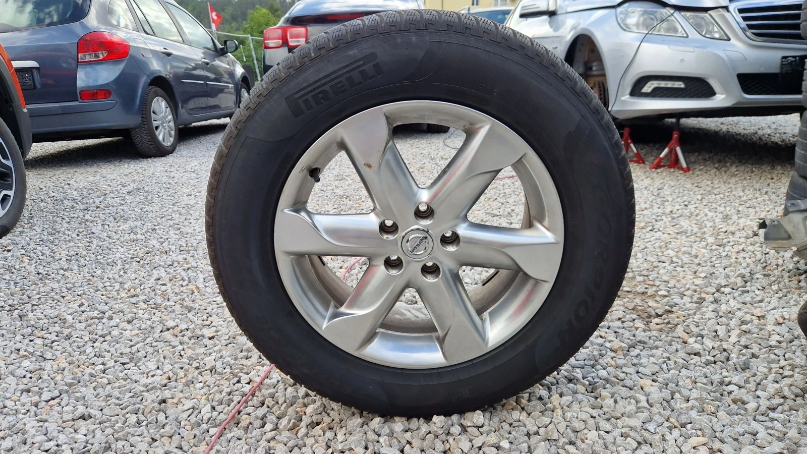    235/65R18  Nissan | Mobile.bg   1