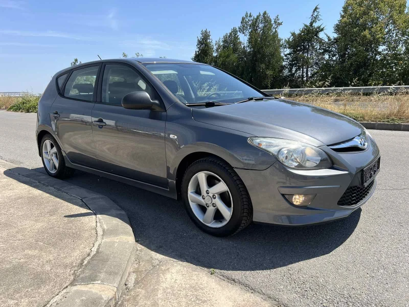 Hyundai I30 1.6TD, снимка 1 - Автомобили и джипове - 46974237