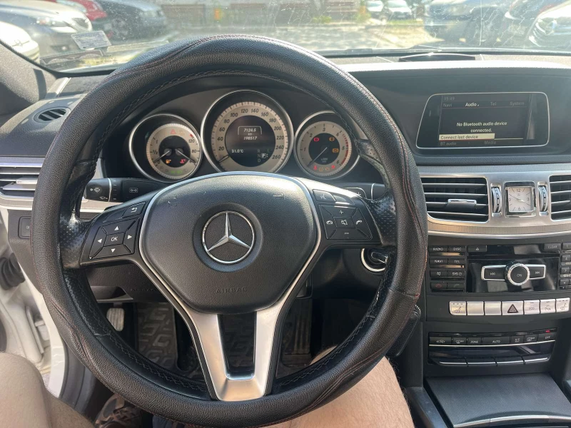 Mercedes-Benz E 220, снимка 9 - Автомобили и джипове - 47197090