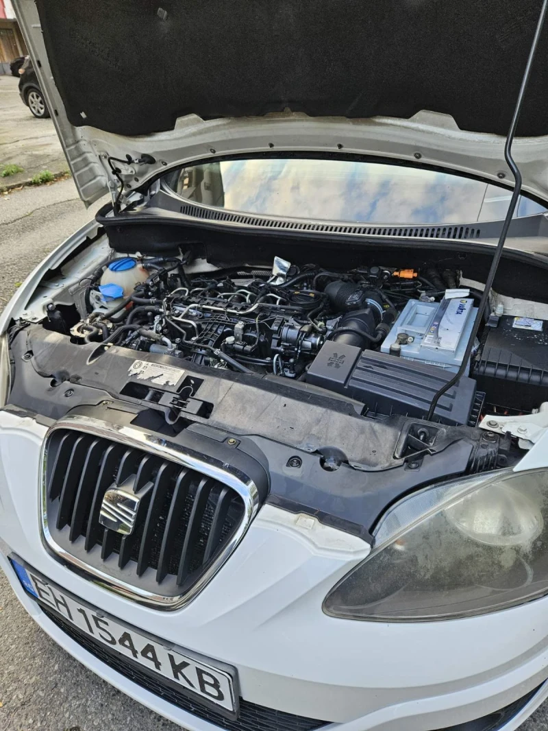 Seat Altea 1.6tdi, снимка 3 - Автомобили и джипове - 47487848