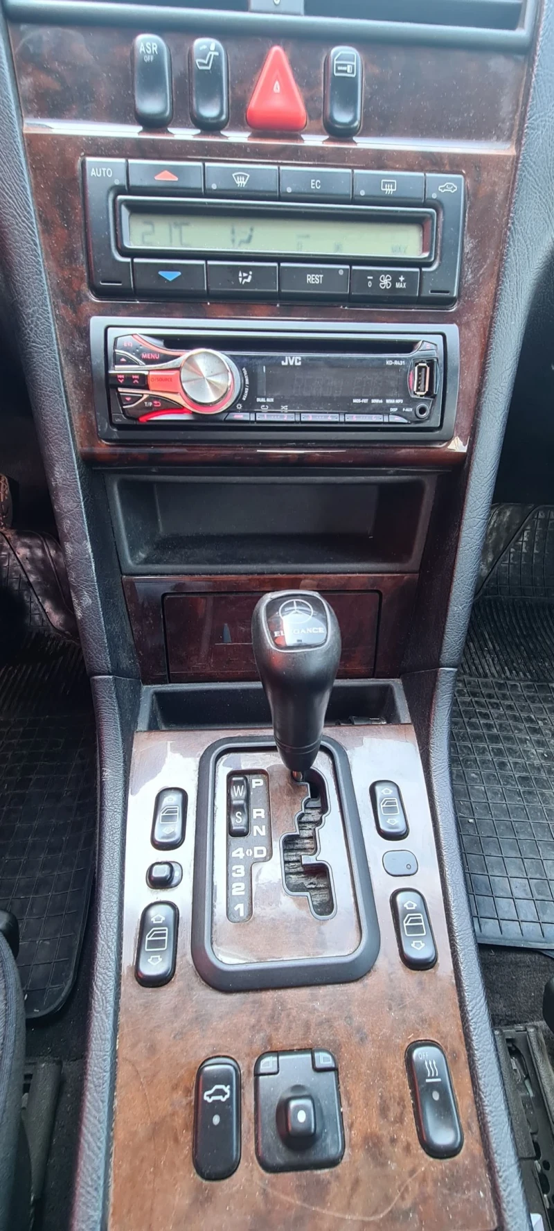 Mercedes-Benz C 220 220CDI, снимка 10 - Автомобили и джипове - 51993741