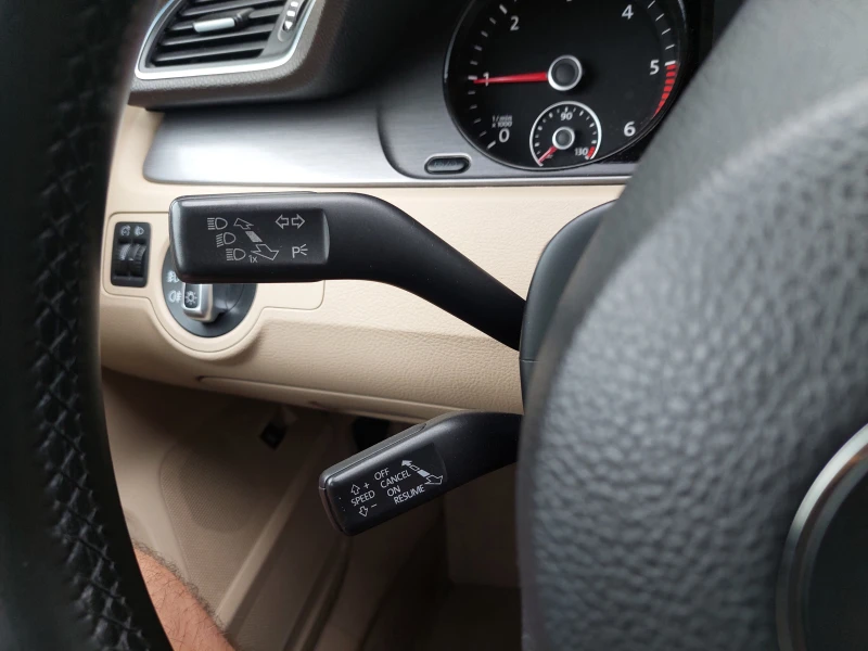 VW Passat 7 2, 0TDI 140ps DSG NAVI, снимка 14 - Автомобили и джипове - 50240953