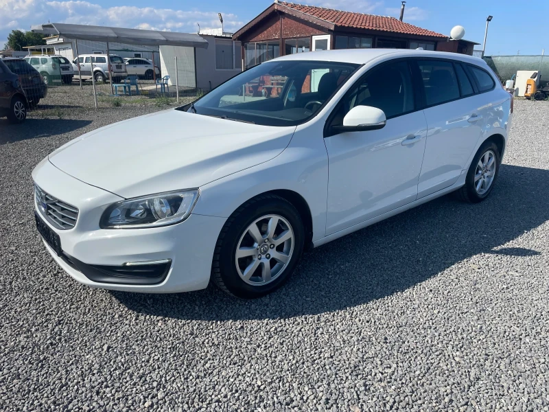Volvo V60 1.6 D2 АВТОМАТИК, снимка 2 - Автомобили и джипове - 52116352