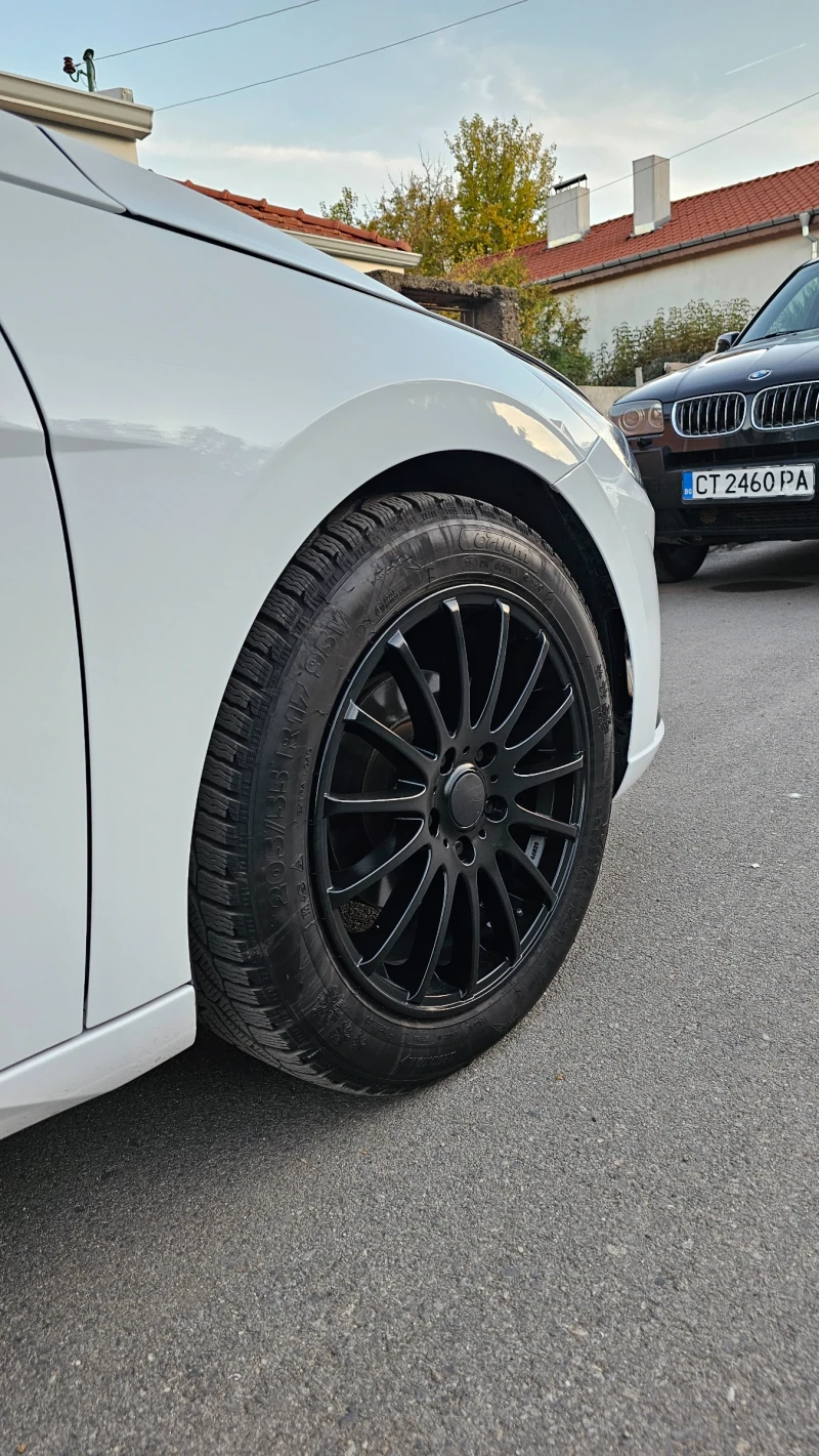 Hyundai Elantra, снимка 9 - Автомобили и джипове - 52267765