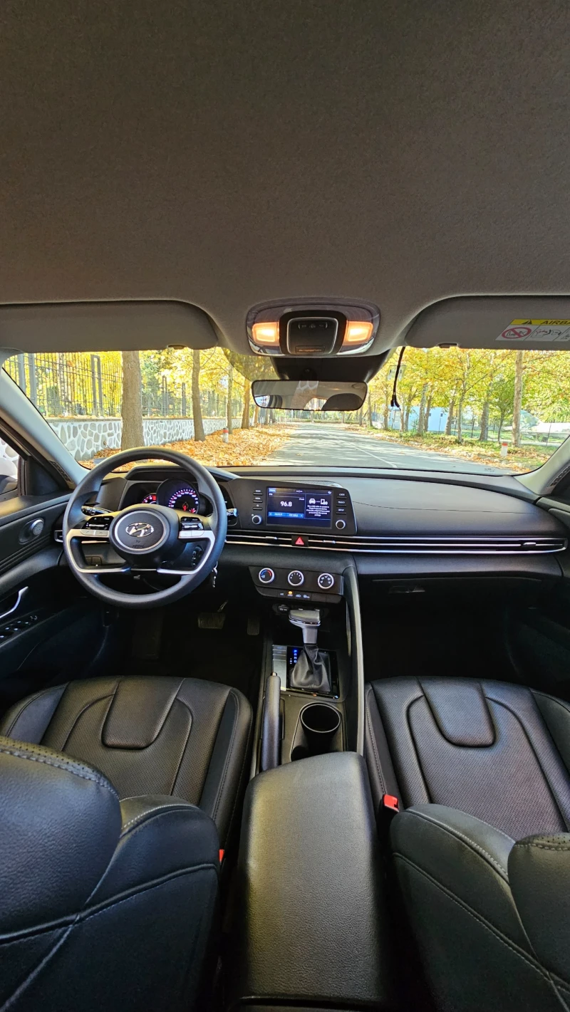 Hyundai Elantra, снимка 11 - Автомобили и джипове - 52267765