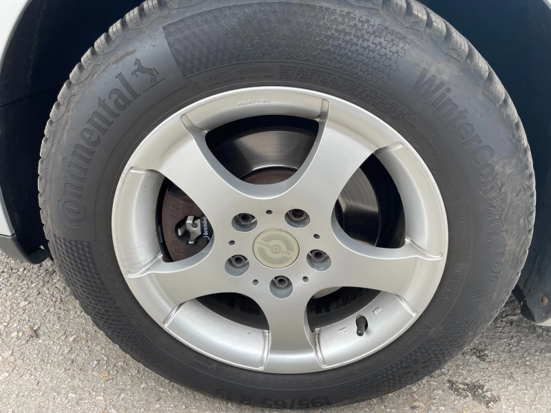 VW Golf Plus 1.6 102 k.c. BSE подгрев.мултиволан, снимка 13 - Автомобили и джипове - 52291088