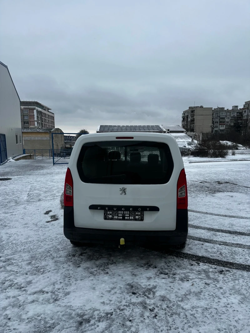 Peugeot Partner 1.6 HDI  Климатик  2012г, снимка 6 - Автомобили и джипове - 52927891