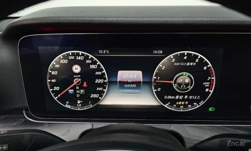 Mercedes-Benz E 300, снимка 8 - Автомобили и джипове - 53521068