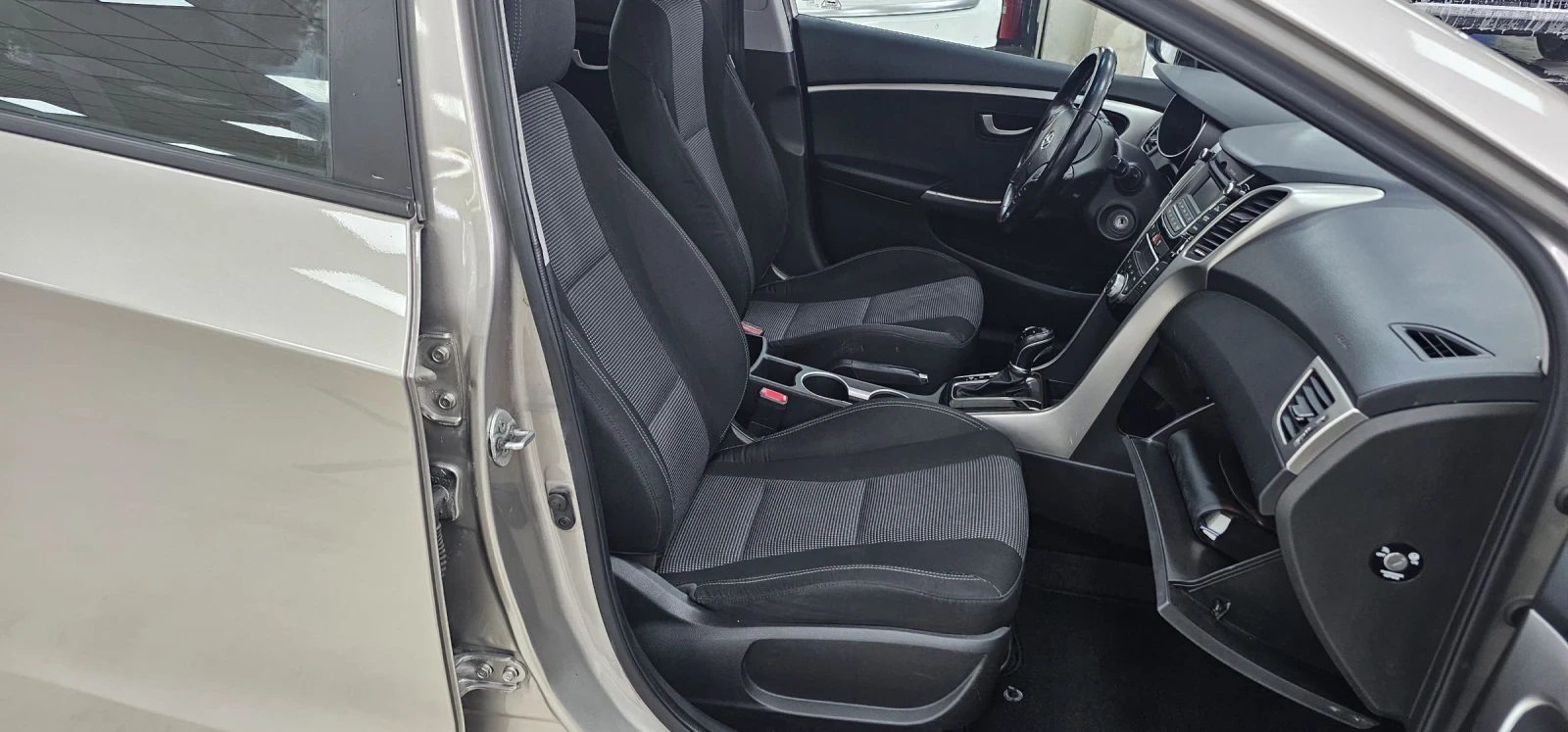 Hyundai I30 1.6 d avt premium евро 6 Германия Лизинг  | Mobile.bg — изображение 12