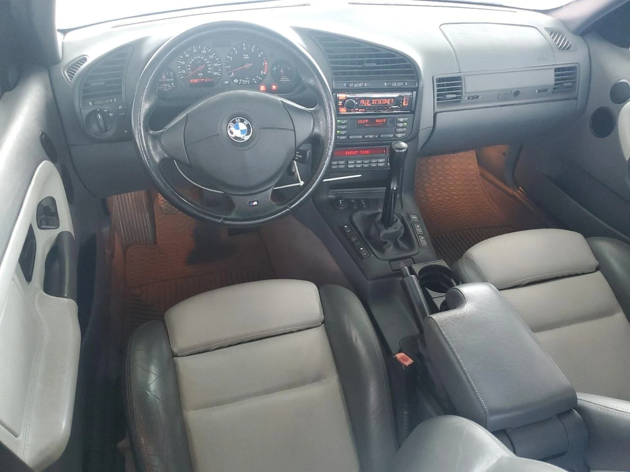 BMW M3  - изображение 8