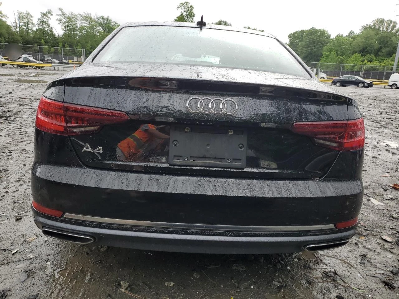 Audi A4 Premium - изображение 6