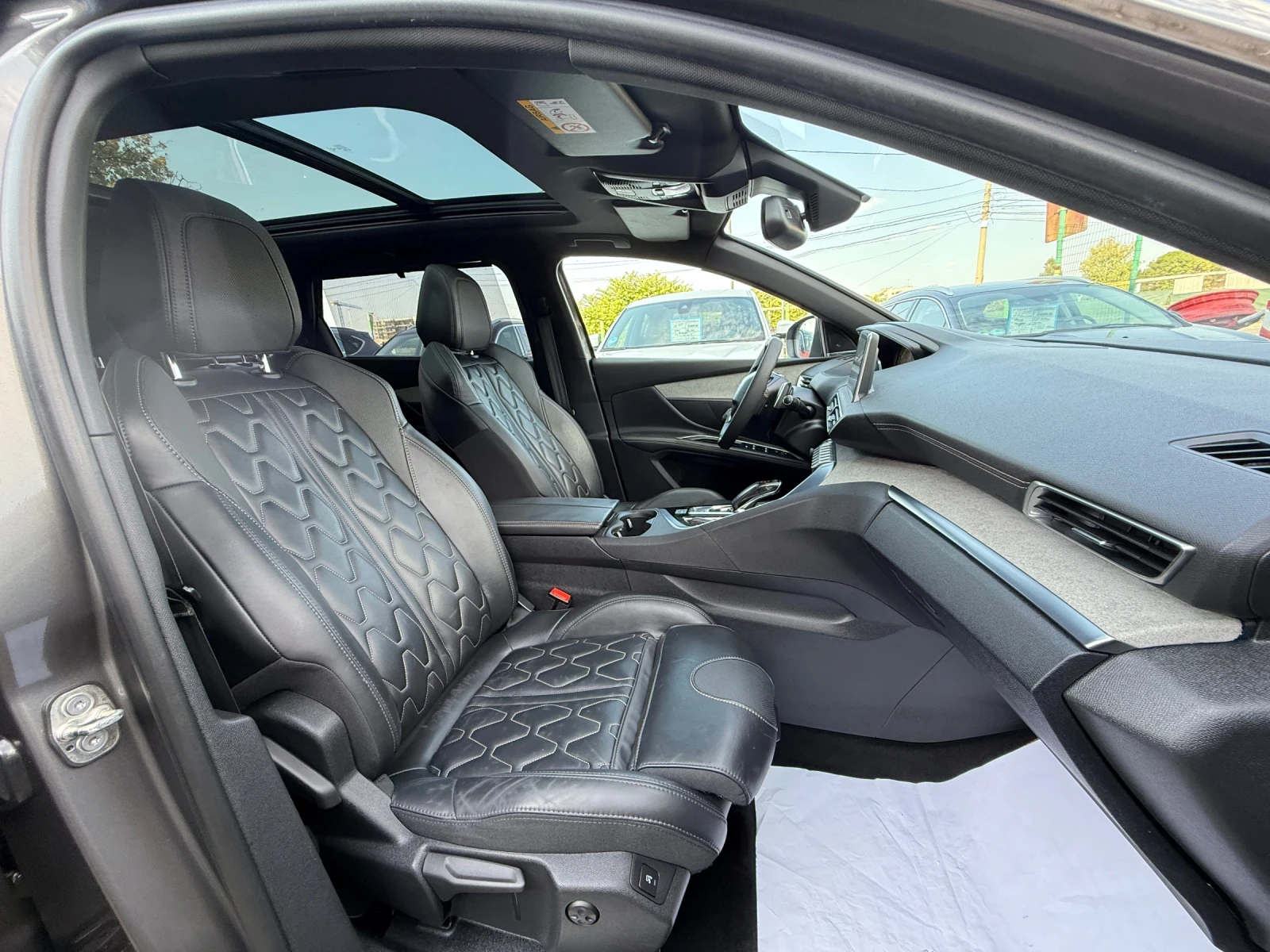 Peugeot 5008 2.0HDI/ GT LINE/ CROSSWAY/ РЕАЛЕН ПРОБЕГ 97000КМ - изображение 9