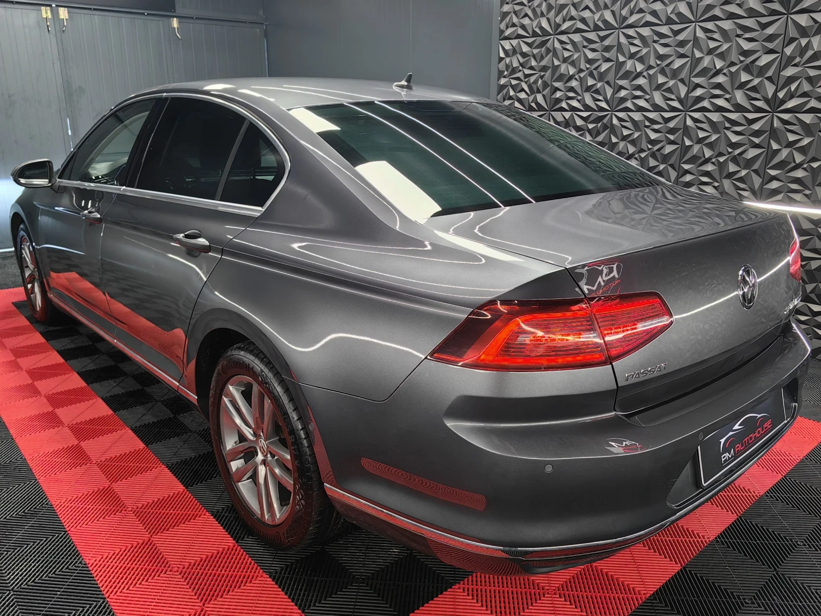 VW Passat 2.0TDI* 85000КМ* BLUEMOTION* DSG* ПОДГРЕВ* LANEASI - изображение 3