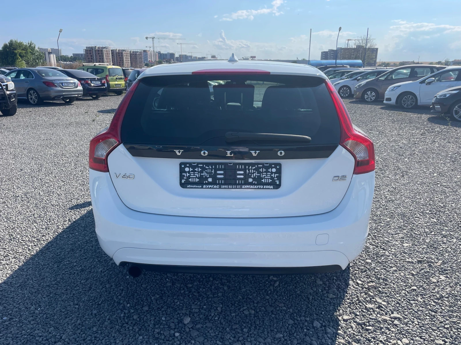 Volvo V60 1.6 D2 АВТОМАТИК - изображение 6