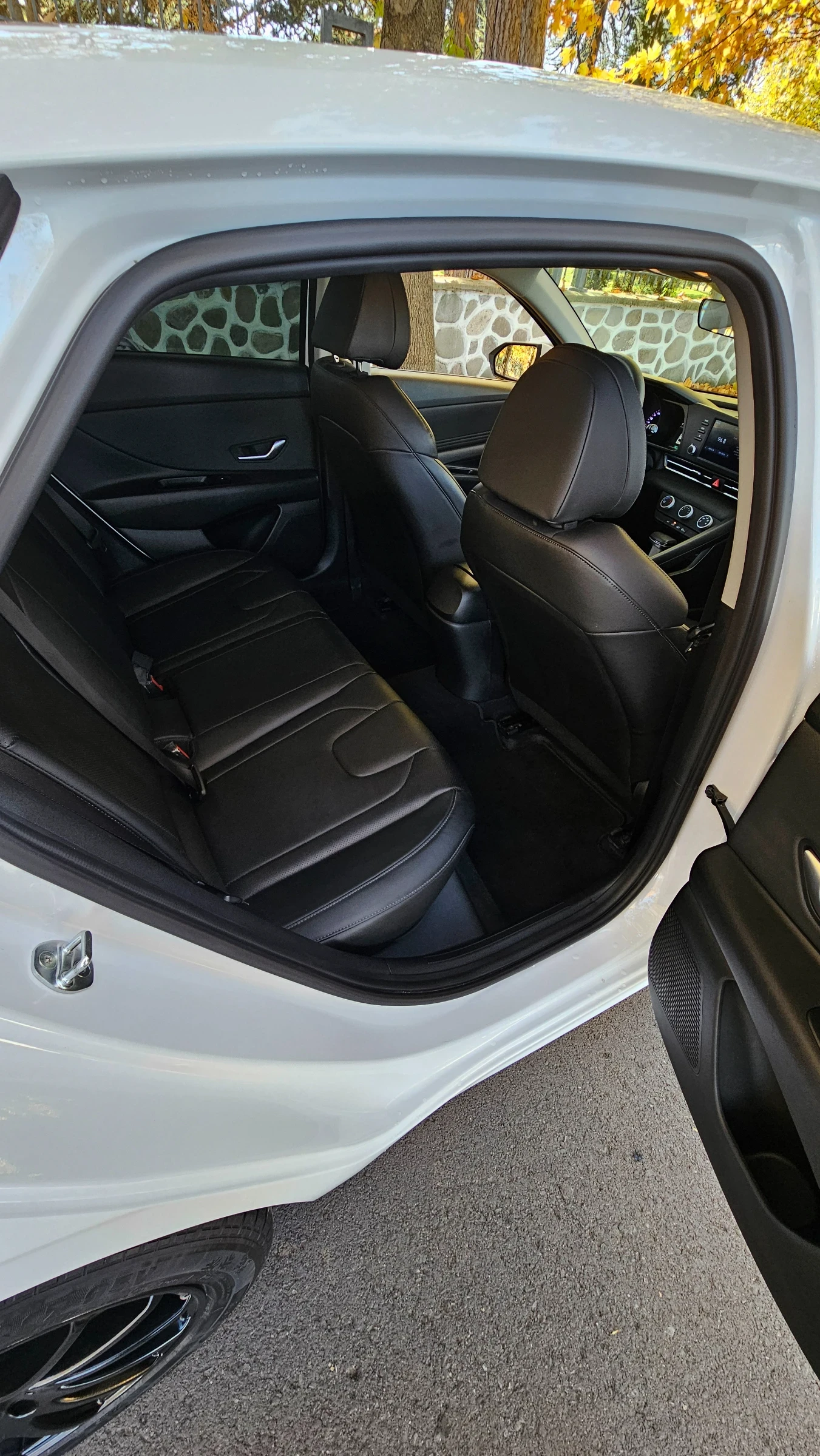 Hyundai Elantra | Mobile.bg   15