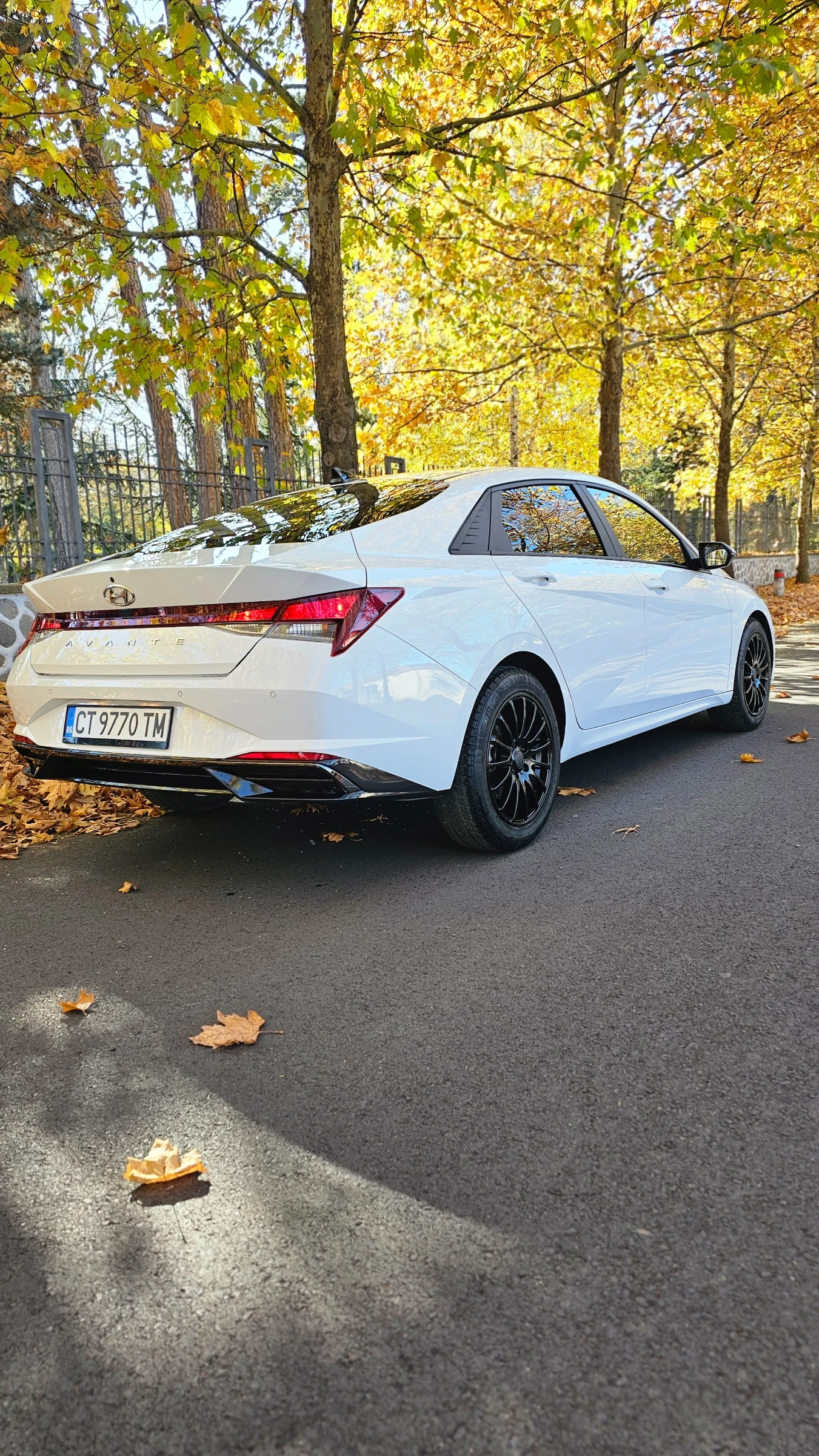 Hyundai Elantra | Mobile.bg   5