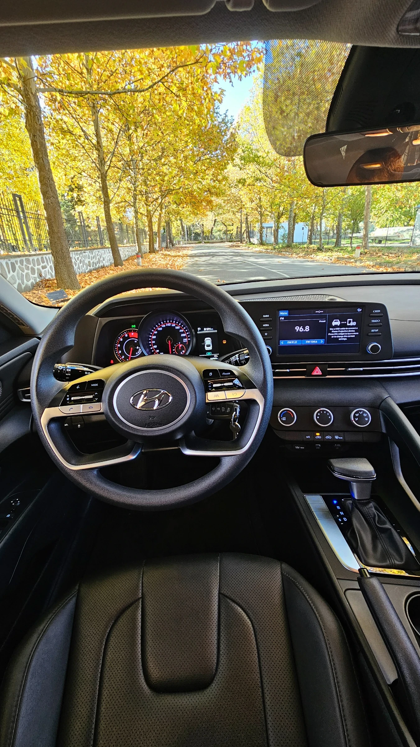 Hyundai Elantra | Mobile.bg   12